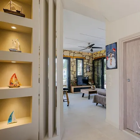 Infinity Blue, Luxury With Private Pool, Sea Views Villa Lagomandra