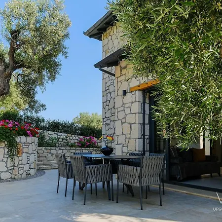 Infinity Blue, Luxury With Private Pool, Sea Views * Lagomandra