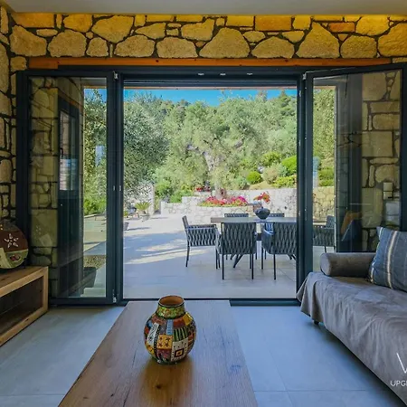Infinity Blue, Luxury With Private Pool, Sea Views