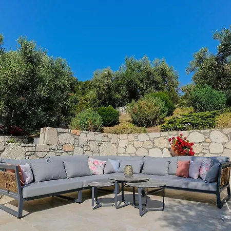 Villa Infinity Blue, Luxury With Private Pool, Sea Views Lagomandra