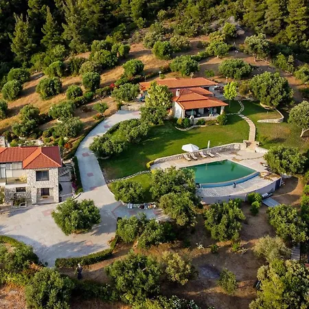 Villa Infinity Blue, Luxury With Private Pool, Sea Views *