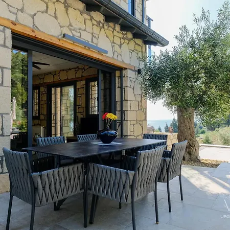 Infinity Blue, Luxury With Private Pool, Sea Views