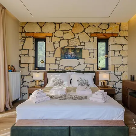 Infinity Blue, Luxury With Private Pool, Sea Views